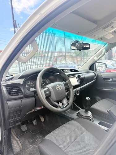 Toyota Hilux 2016