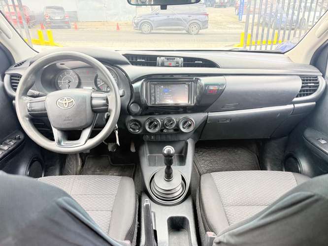 Toyota Hilux 2016