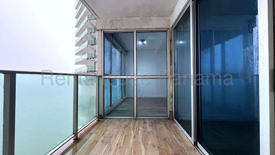 Se Alquila Apartamento en Punta Pacifica LA27-3308