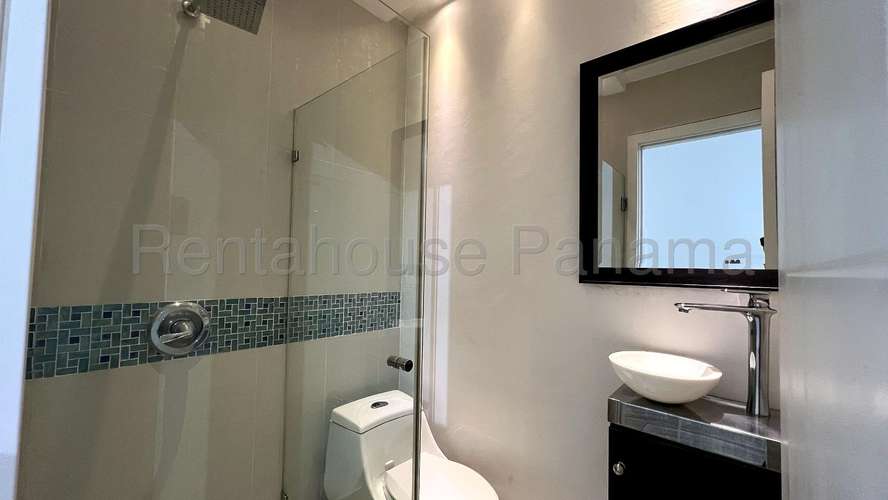 Se Alquila Apartamento en Punta Pacifica LA27-3308