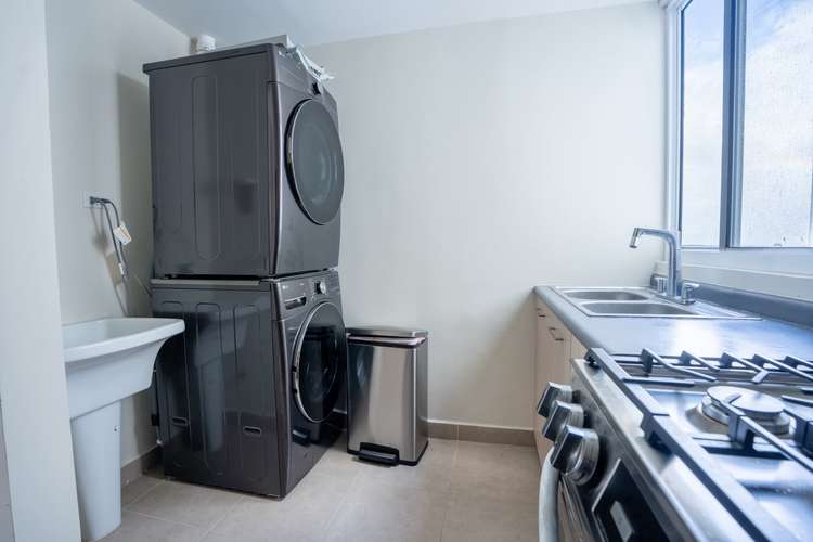 ALQUILER DE APARTAMENTO // SEMI-AMOBLADO// DON BOSCO - Imagen 5