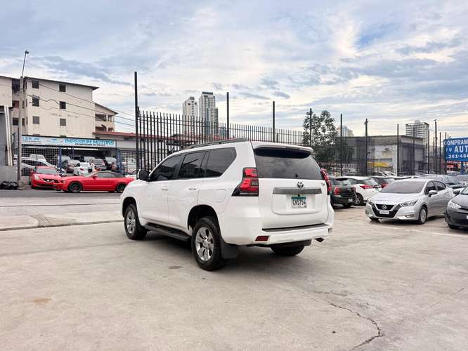 Toyota Land Cruiser Prado 2019 TXL - Imagen 4