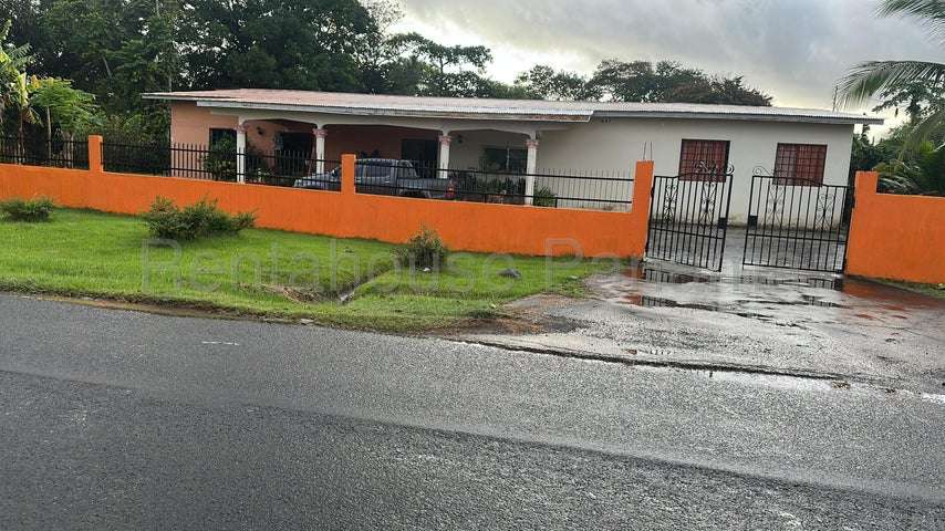 ALQUILER DE CASA EN CHORRERA 26ML9043