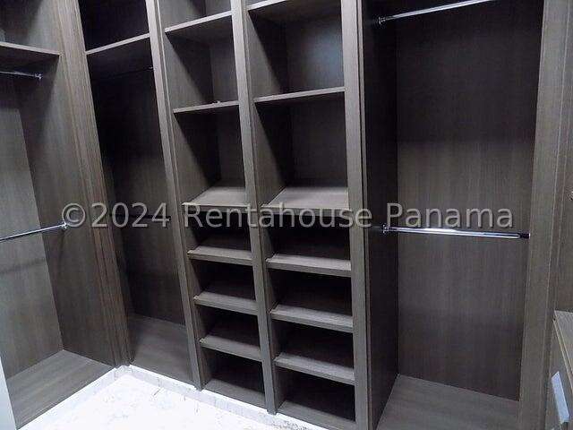 Alquiler de Apartamento en Costa del Este 26-6147CUR