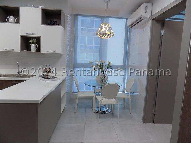 Alquiler de Apartamento en Costa del Este 26-6147CUR