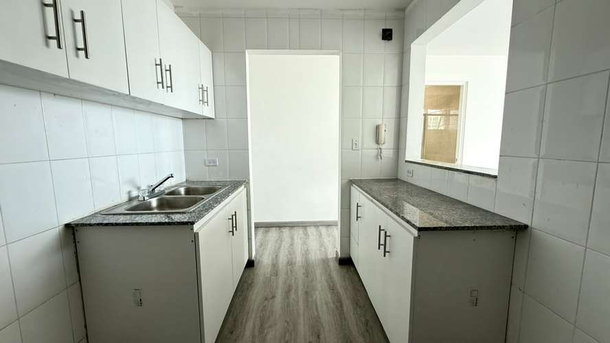 APARTAMENTO RECIEN REMODELADO - 2 REC - Piscina y Gimnasio  - Imagen 4
