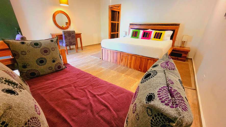 Venta hotel ecológico en Cerro Azul - Imagen 4