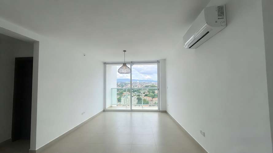 Alquiler de apartamento en 12 de Octubre 