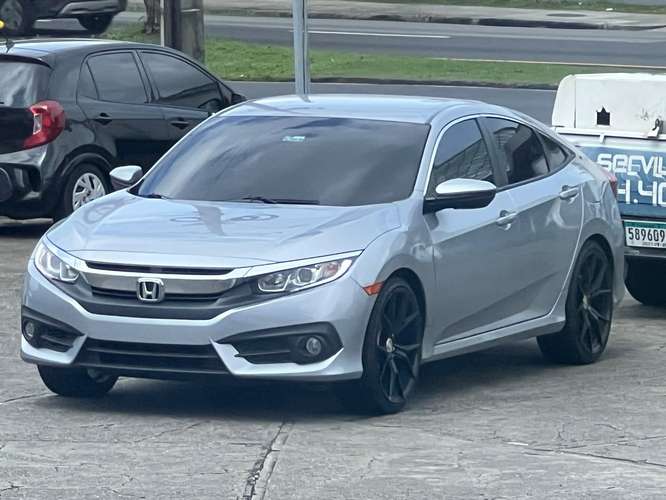 VENDO HONDA CIVIC LX 2018* en *$11700 NEGOCIABLES* POCO KM Y EN EXCELENTE ESTADO