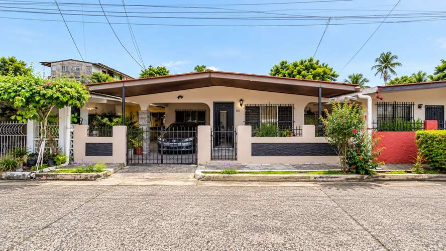 VENTA DE CASA EN RÍO ABAJO, CIUDAD DE PANAMÁ - RM