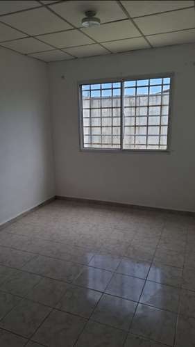 Alquilo casa en Hacienda santa Fe 600$ mas info  - Imagen 4