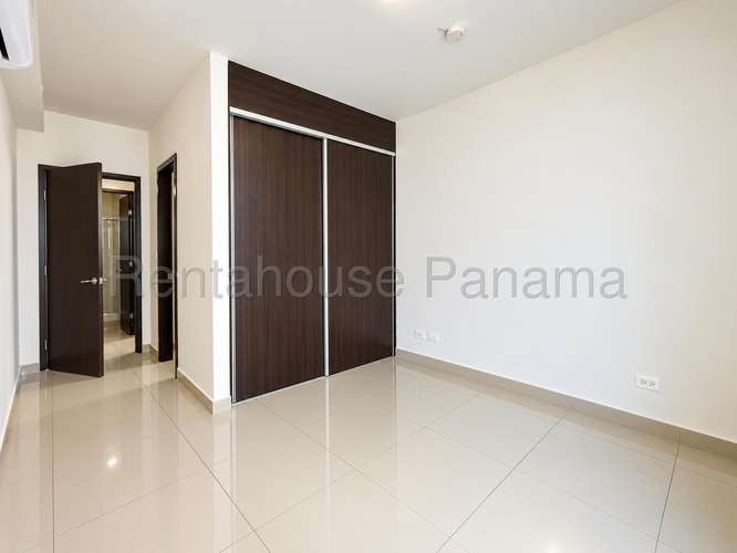 Alquilo Apartamento en Pueblo Nuevo LC27-3290