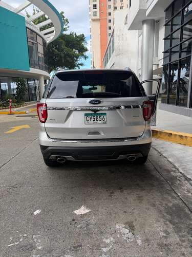 se vende ford explorer 2018
