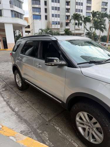 se vende ford explorer 2018