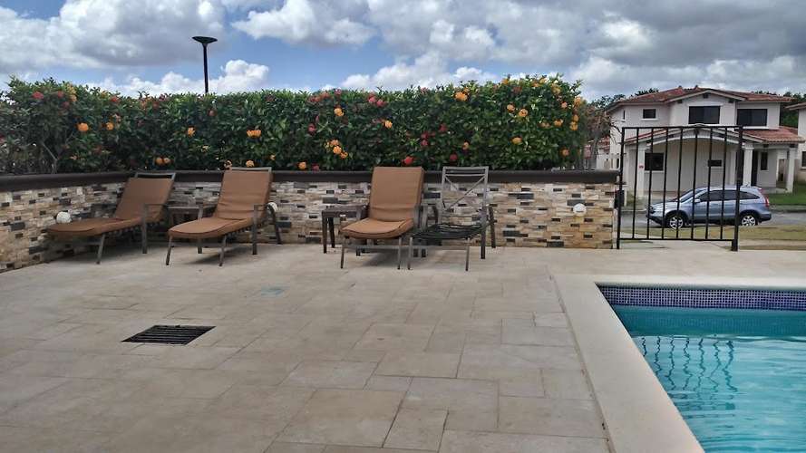 Alquiler de casa en Costa Verde Hills 27-3330CM