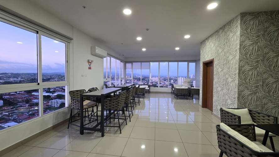 Alquiler con Opción a Compra Apartamento en Vía España - Rio Abajo