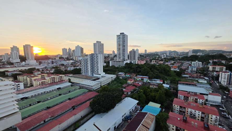 Alquiler con Opción a Compra Apartamento en Vía España - Rio Abajo