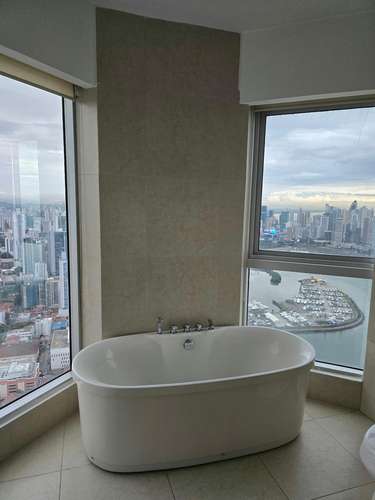 Alquiler de Penthouse en PH Rivage, Avenida Balboa