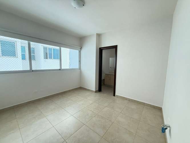 Alquiler de apartamento con Linea Blanca - Avenida Balboa - L.G.
