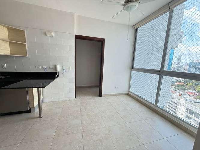Alquiler de apartamento con Linea Blanca - Avenida Balboa - L.G.