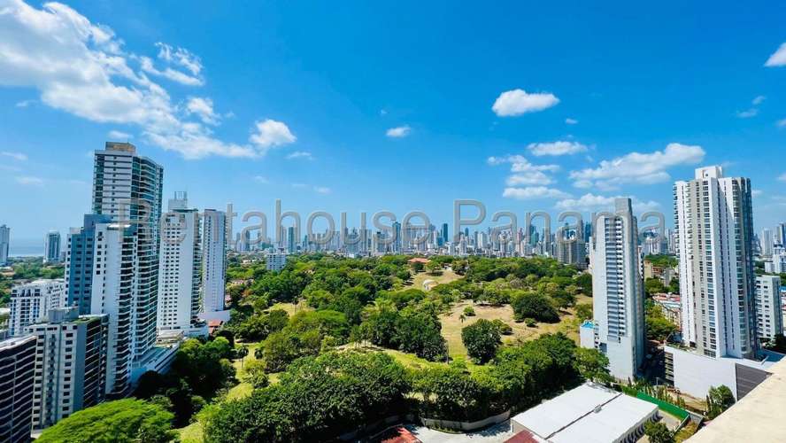 Apartamento en Alquiler en Carrasquilla Mv