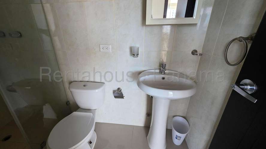 Apartamento en Alquiler en Carrasquilla Mv