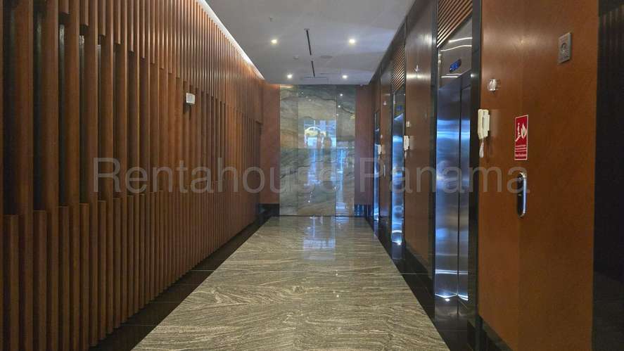 Oficina en Venta en Santa Maria. 27-3212.