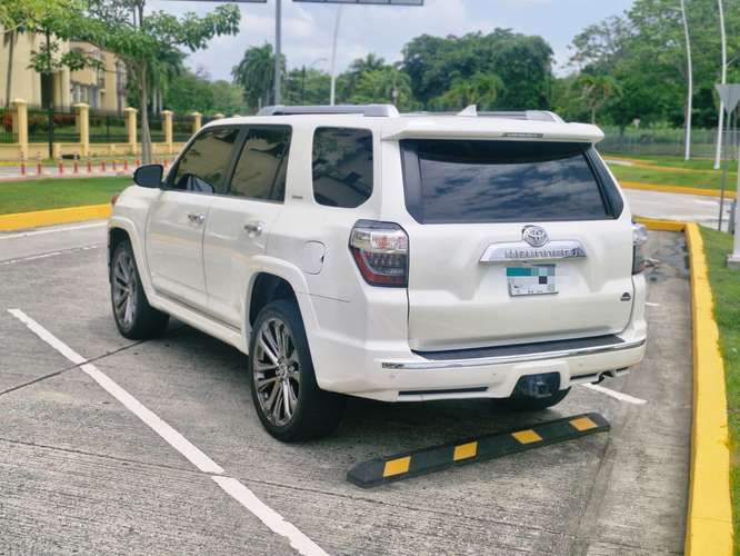 Toyota 4Runner Limited 2018 Full xtra