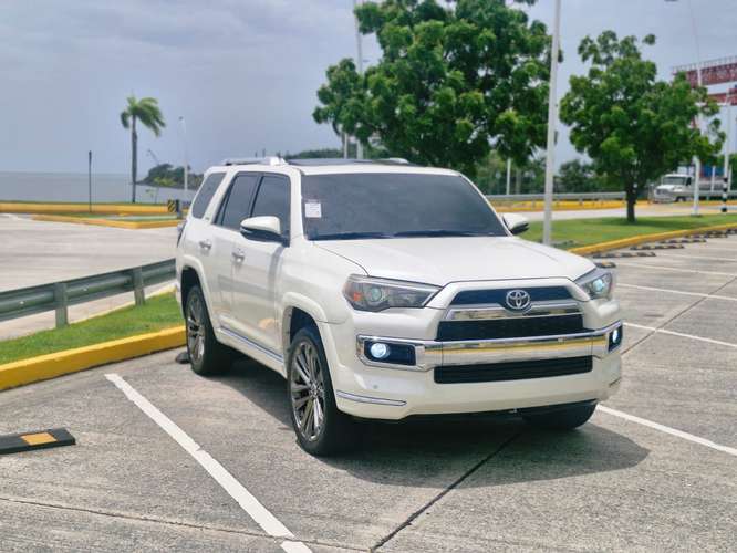 Toyota 4Runner Limited 2018 Full xtra