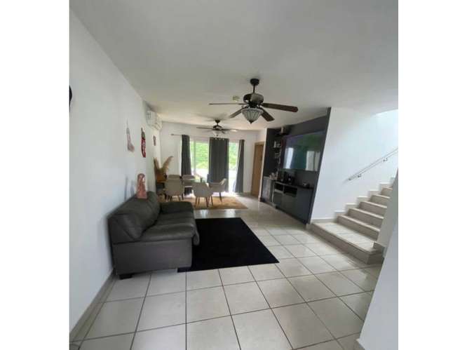 VENTA DE CASA ESQUINERA EN PASEO DEL NORTE BRISAS DEL GOLF - Imagen 4