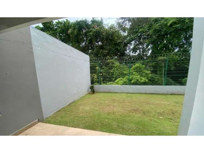 VENTA DE CASA ESQUINERA EN PASEO DEL NORTE BRISAS DEL GOLF - Imagen 8
