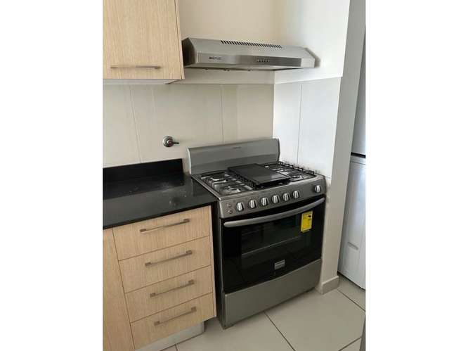 APARTAMENTO DE 2 RECÁMARAS EN VÍA ESPAÑA – $1,050 MENSUALES (C.P) - Imagen 4