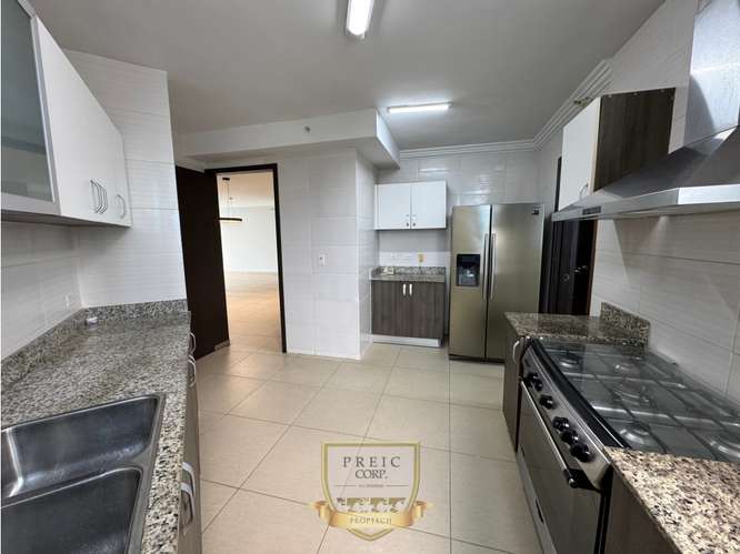 Se vende apartamento Inversionista en Costa del Este Country Club L.T - Imagen 9