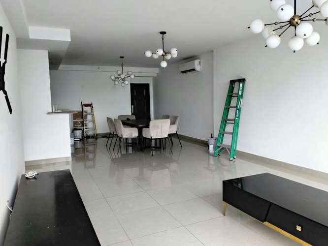 Apartamento amoblado de 3 recámaras con vista al mar, 2 estacionamientos y amenidades de lujo en Ciudad de Panamá VL