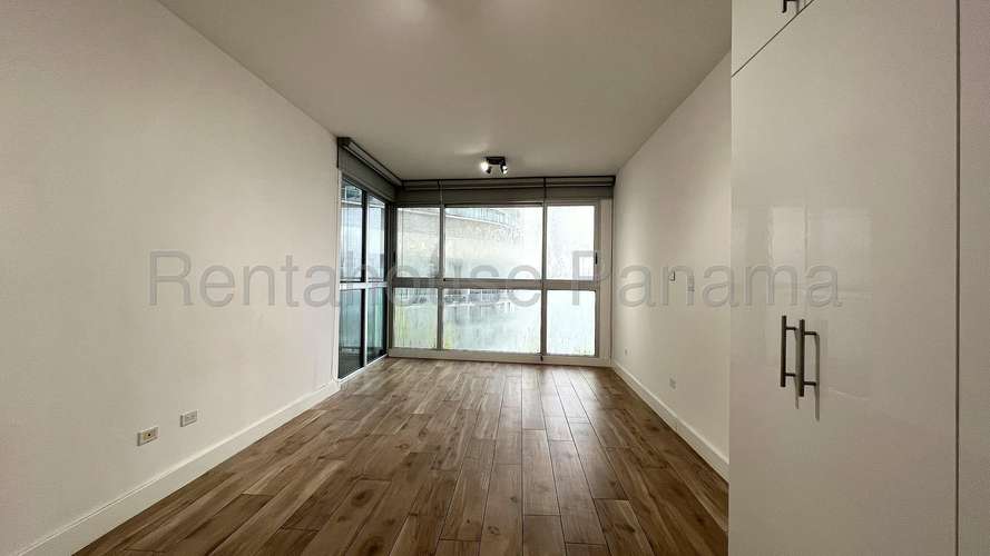 Alquiler de Apartamento con Línea blanca en Punta Pacifica Ph Oasis On The Bay EC