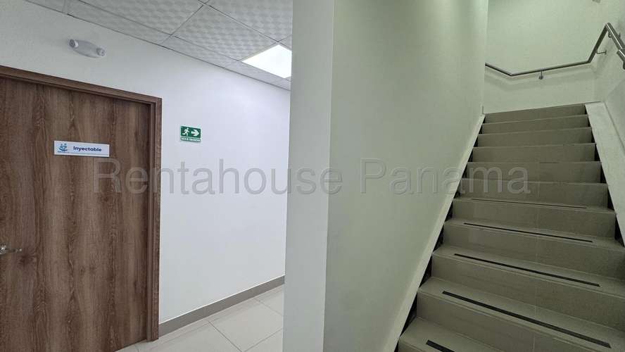 Alquiler de Local en Parque Lefevre Plaza Santa Fe EC - Imagen 14