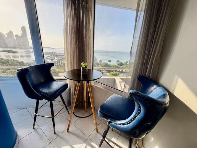 3 habitaciones · Vista a la bahía · 193 m² · PH La Ensenada - Imagen 2