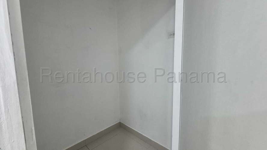 Alquiler de Local Comercial en SANTA ELENA STRIP MA, San Francisco| 105 m², 27GP423