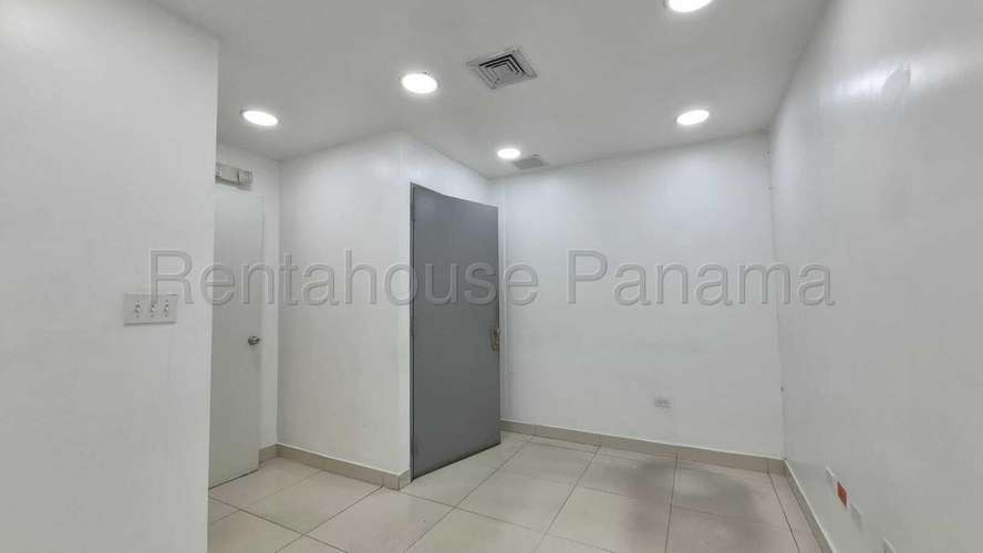 Alquiler de Local Comercial en SANTA ELENA STRIP MA, San Francisco| 105 m², 27GP423