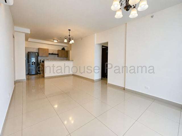Se alquila apartamento en Pueblo Nuevo GCEA27-3290