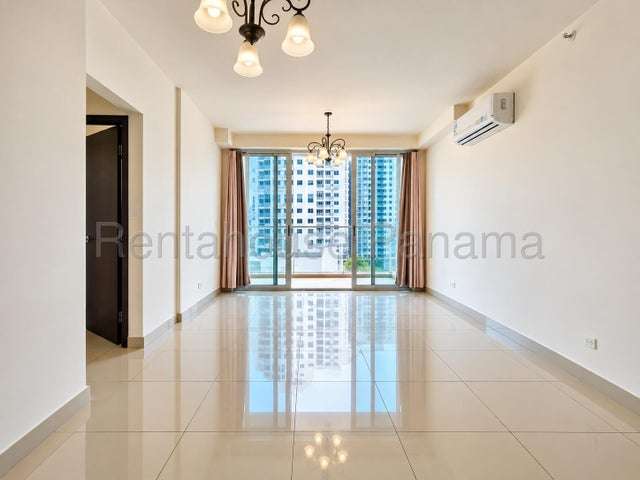 Se alquila apartamento en Pueblo Nuevo GCEA27-3290