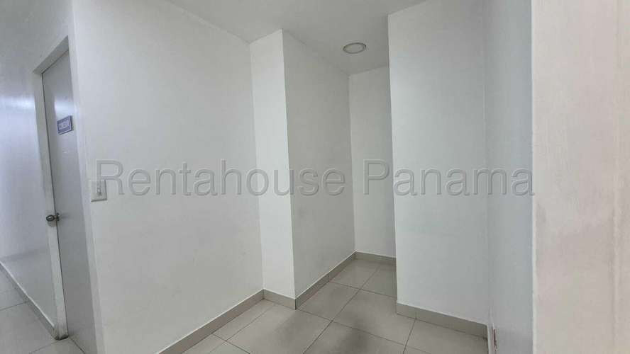 Alquiler de Local Comercial en SANTA ELENA STRIP MA, San Francisco| 112 m², 27GP422