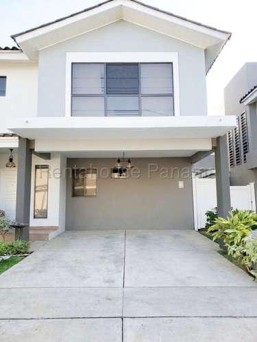 Alquiler de Casa en Paseo del Norte Aventura KF
