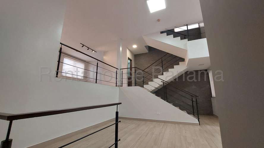 Alquiler de Casa en San Francisco Villa Lilla KF