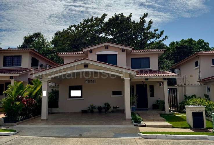 Casa en Alquiler Chorrera 27LRL3331