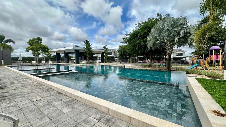 Casa en Alquiler Brisas  del Golf 27LRL3312