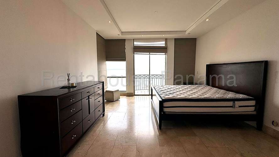 Alquiler Apartamento Amoblado 296 m2 Vista al Mar 3 Recamaras con Bano Punta Pacifica - ALYC 26-5358