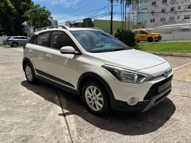 HYUNDAI I20 ACTIVE 2017 POCO KILOMETRAJE