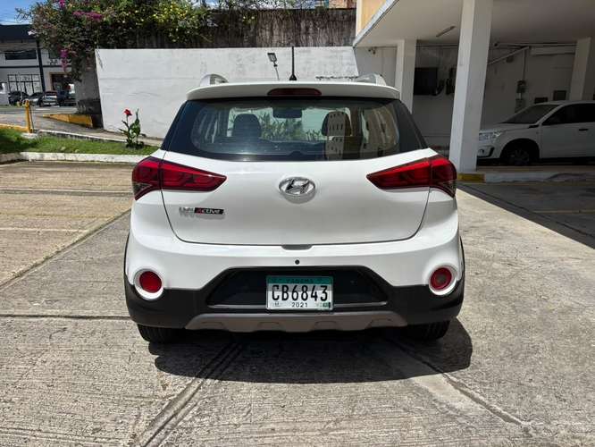HYUNDAI I20 ACTIVE 2017 POCO KILOMETRAJE