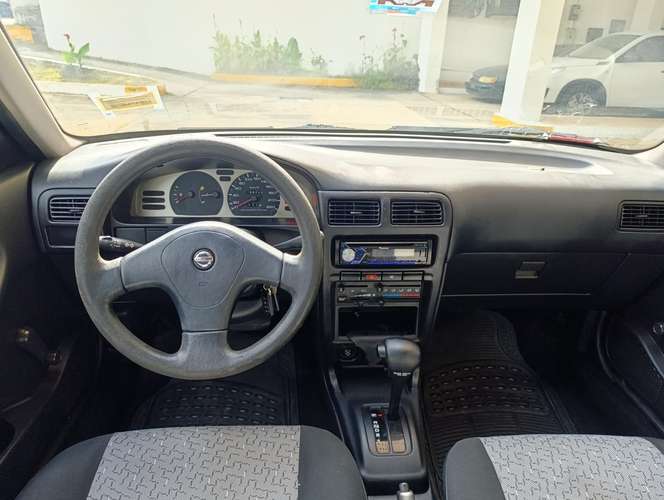 NISSAN SENTRA B13 2013 AUTOMATICO - Imagen 7
